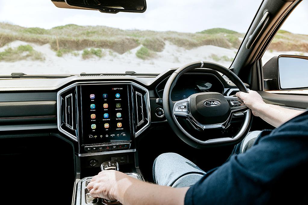 JAC T9